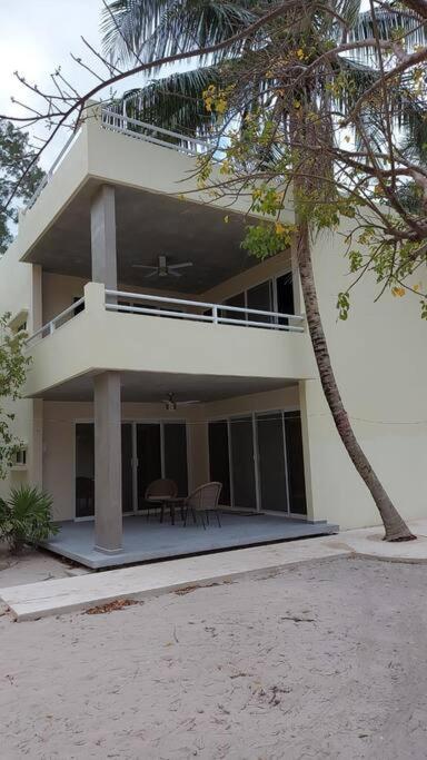 Marysol Great Views Beachfront Next To Nomads D3 Isla Mujeres Exterior photo